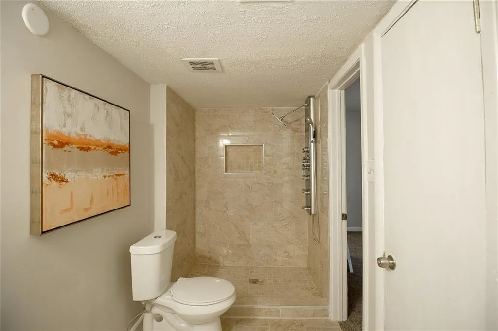 7358 Cardigan Circle, Atlanta, Georgia 30328, 4 Bedrooms Bedrooms, ,3 BathroomsBathrooms,Residential,Sold,7358 Cardigan Circle,6643621