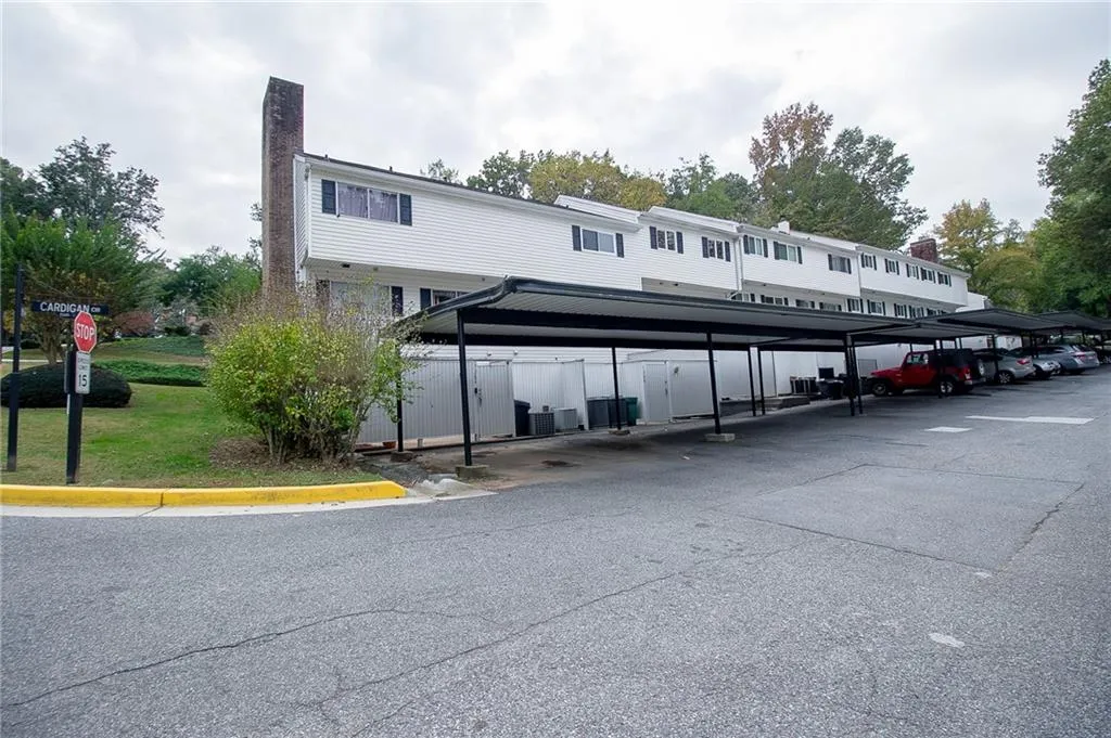 7358 Cardigan Circle, Atlanta, Georgia 30328, 4 Bedrooms Bedrooms, ,3 BathroomsBathrooms,Residential,Sold,7358 Cardigan Circle,6643621