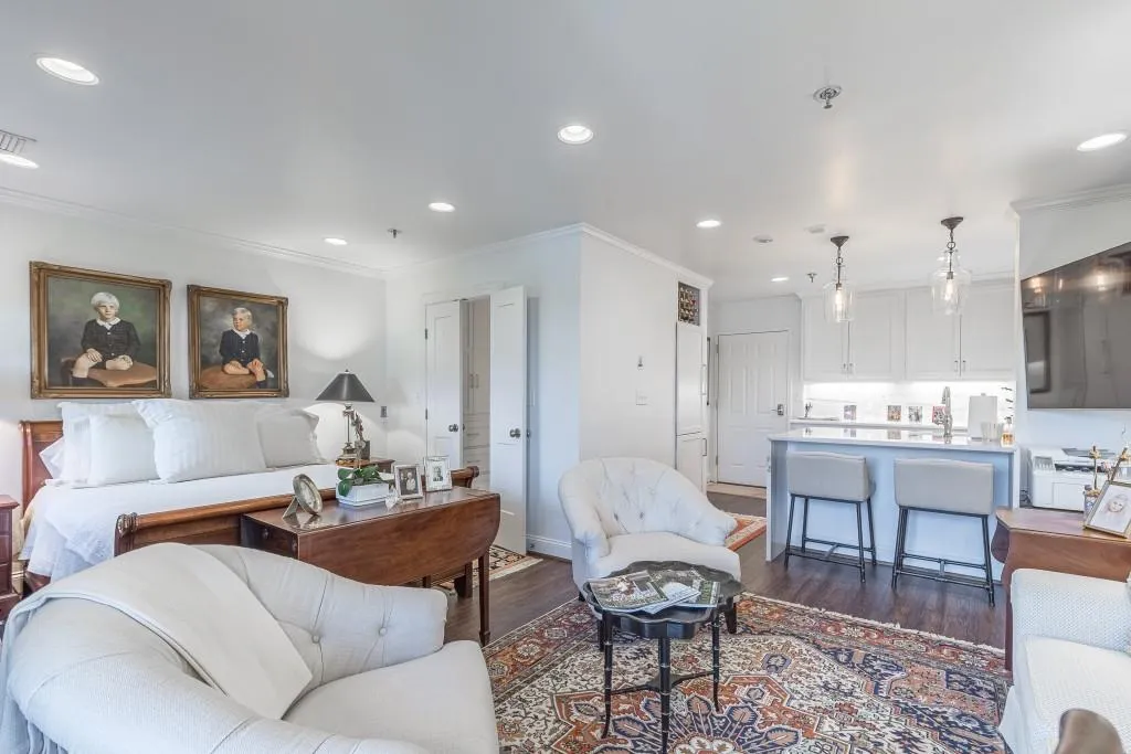 300 Johnson Ferry Road Ne Unit A706, Atlanta, Georgia 30328, 1 Bedroom Bedrooms, ,1 BathroomBathrooms,Residential,Sold,300 Johnson Ferry Road Ne Unit A706,7087348