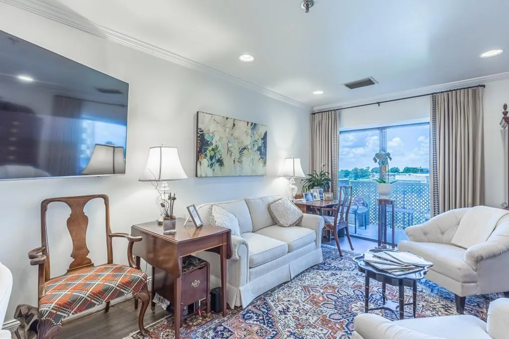 300 Johnson Ferry Road Ne Unit A706, Atlanta, Georgia 30328, 1 Bedroom Bedrooms, ,1 BathroomBathrooms,Residential,Sold,300 Johnson Ferry Road Ne Unit A706,7087348
