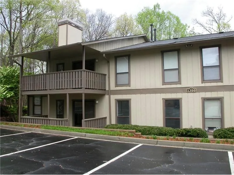 1301 Woodcliff Drive Unit 1301, Sandy Springs, Georgia 30350, 1 Bedroom Bedrooms, ,1 BathroomBathrooms,Residential,Sold,1301 Woodcliff Drive Unit 1301,5700999