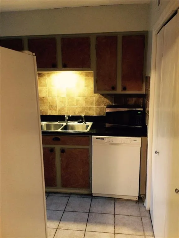 6700 Roswell Road Unit 32d, Atlanta, Georgia 30328, 2 Bedrooms Bedrooms, ,2 BathroomsBathrooms,Residential,Sold,6700 Roswell Road Unit 32d,5647828