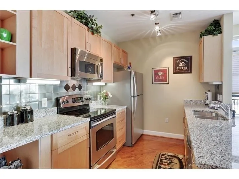 325 E Paces Ferry Road Unit 902, Atlanta, Georgia 30305, 2 Bedrooms Bedrooms, ,2 BathroomsBathrooms,Residential,Sold,325 E Paces Ferry Road Unit 902,5785267