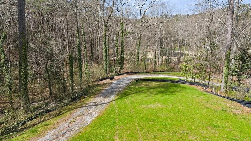 Flat area at the top is 1.5 acres +-