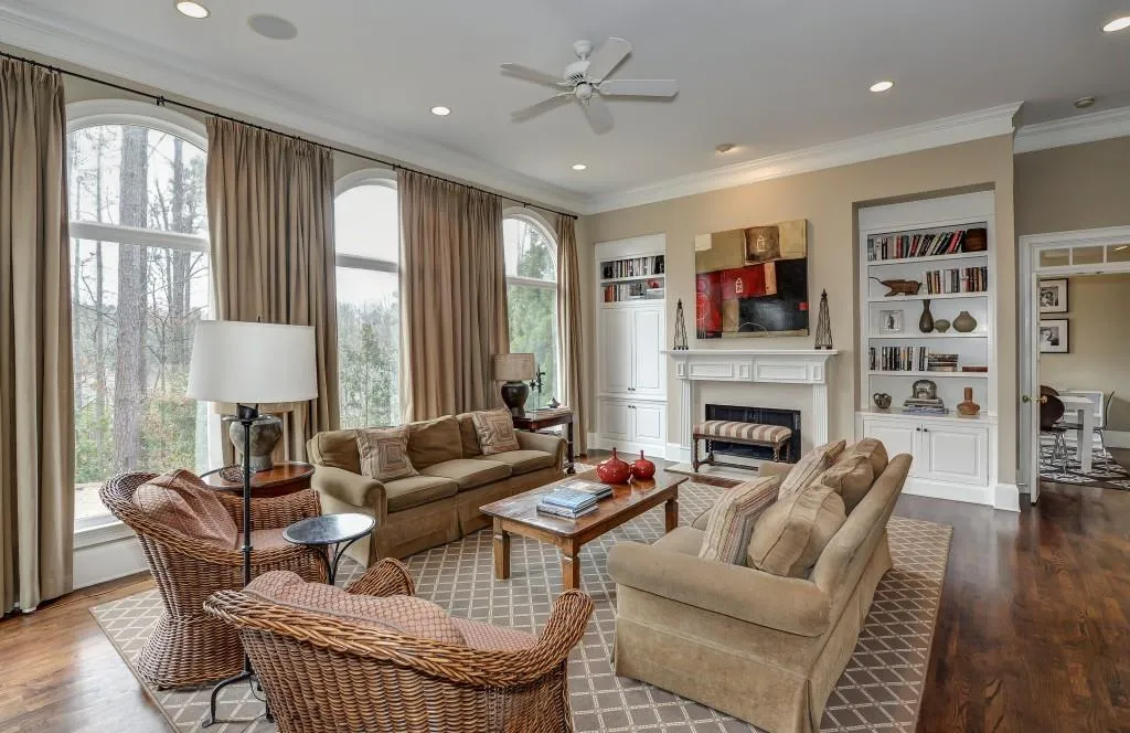 250 Lake Summit View, Atlanta, Georgia 30342, 6 Bedrooms Bedrooms, ,5 BathroomsBathrooms,Residential,Sold,250 Lake Summit View,5646136