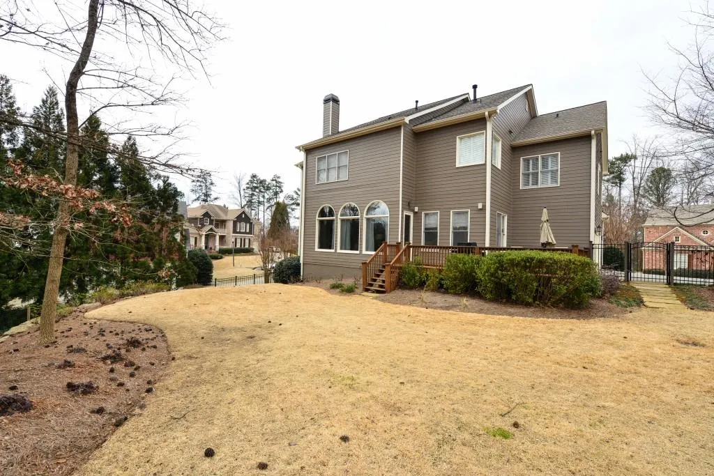 250 Lake Summit View, Atlanta, Georgia 30342, 6 Bedrooms Bedrooms, ,5 BathroomsBathrooms,Residential,Sold,250 Lake Summit View,5646136