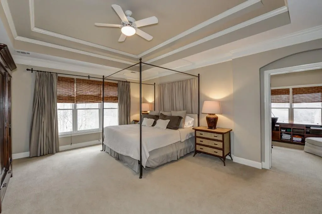 250 Lake Summit View, Atlanta, Georgia 30342, 6 Bedrooms Bedrooms, ,5 BathroomsBathrooms,Residential,Sold,250 Lake Summit View,5646136