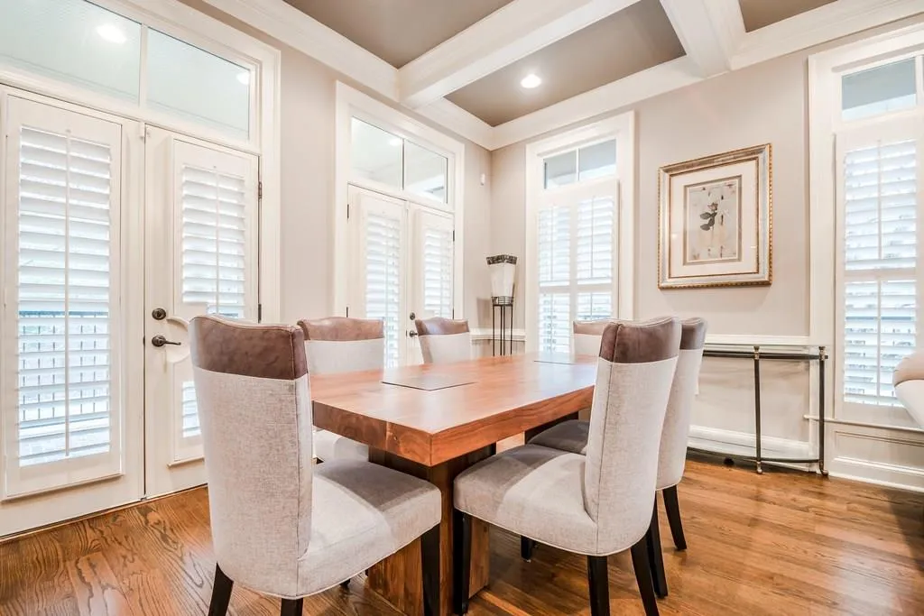 718 Creekgarden Court Unit 19, Sandy Springs, Georgia 30339, 4 Bedrooms Bedrooms, ,4 BathroomsBathrooms,Residential,Sold,718 Creekgarden Court Unit 19,5953249