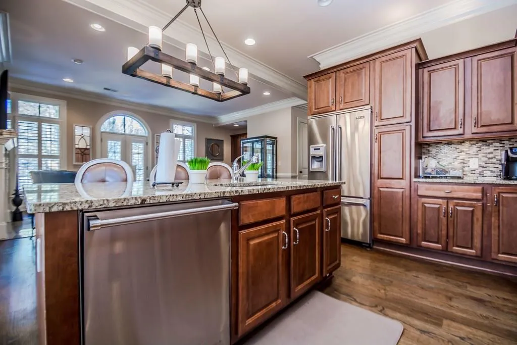 718 Creekgarden Court Unit 19, Sandy Springs, Georgia 30339, 4 Bedrooms Bedrooms, ,4 BathroomsBathrooms,Residential,Sold,718 Creekgarden Court Unit 19,5953249