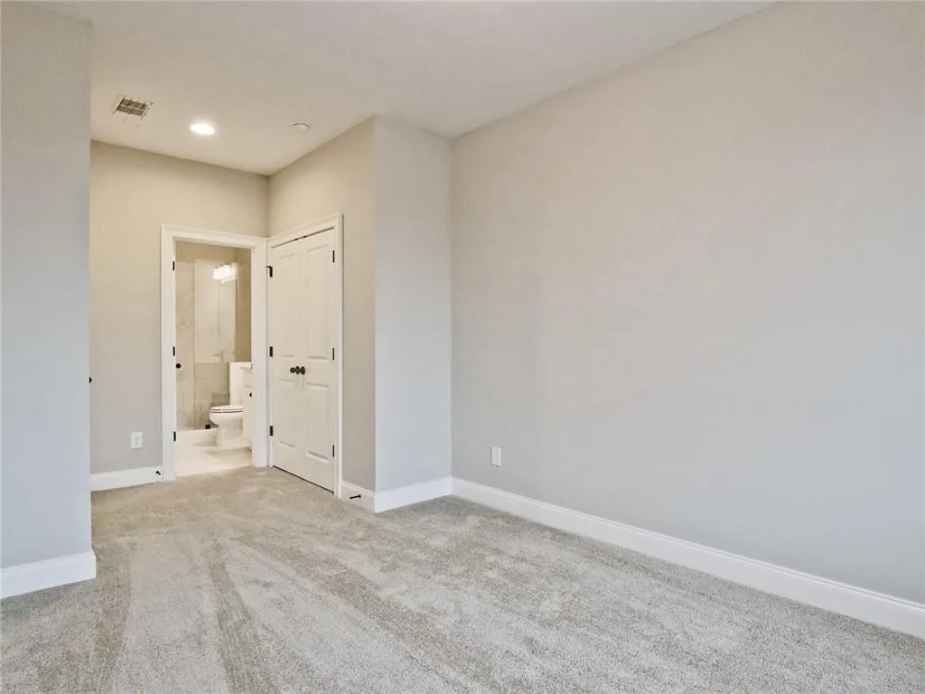 6678 Sterling Drive, Sandy Springs, Georgia 30328, 2 Bedrooms Bedrooms, ,3 BathroomsBathrooms,Residential,Sold,6678 Sterling Drive,6898144