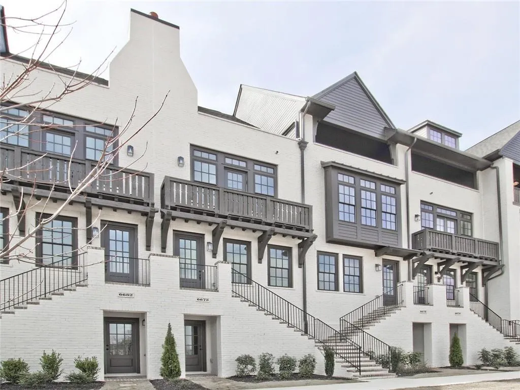 6678 Sterling Drive, Sandy Springs, Georgia 30328, 2 Bedrooms Bedrooms, ,3 BathroomsBathrooms,Residential,Sold,6678 Sterling Drive,6898144