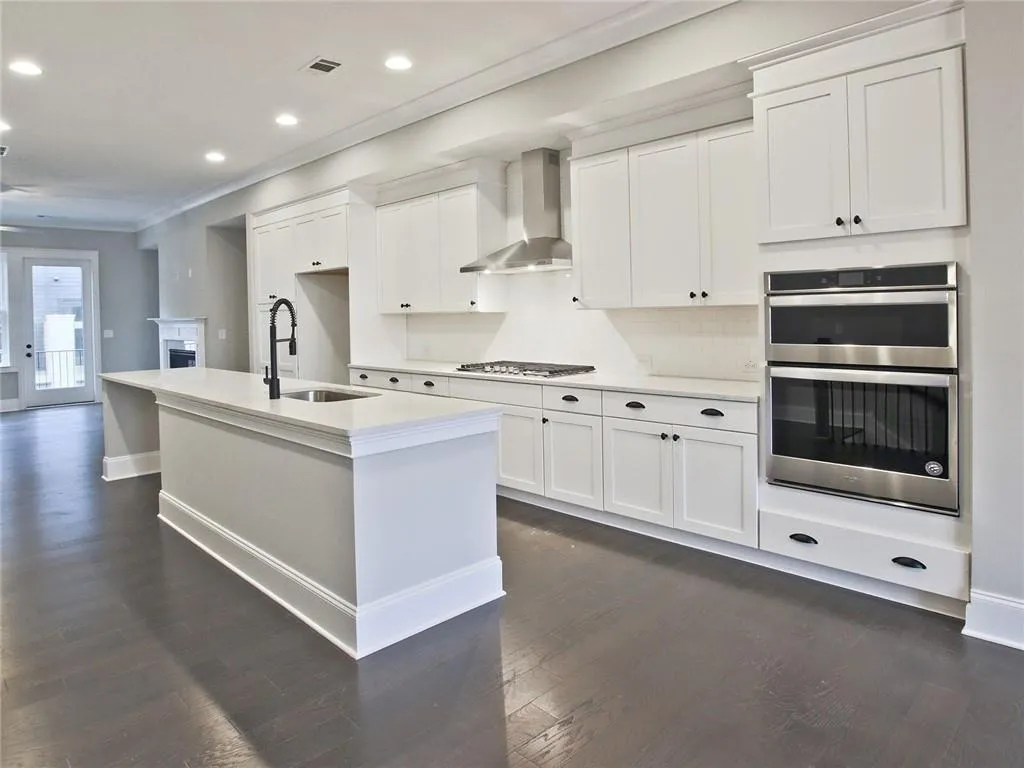6678 Sterling Drive, Sandy Springs, Georgia 30328, 2 Bedrooms Bedrooms, ,3 BathroomsBathrooms,Residential,Sold,6678 Sterling Drive,6898144