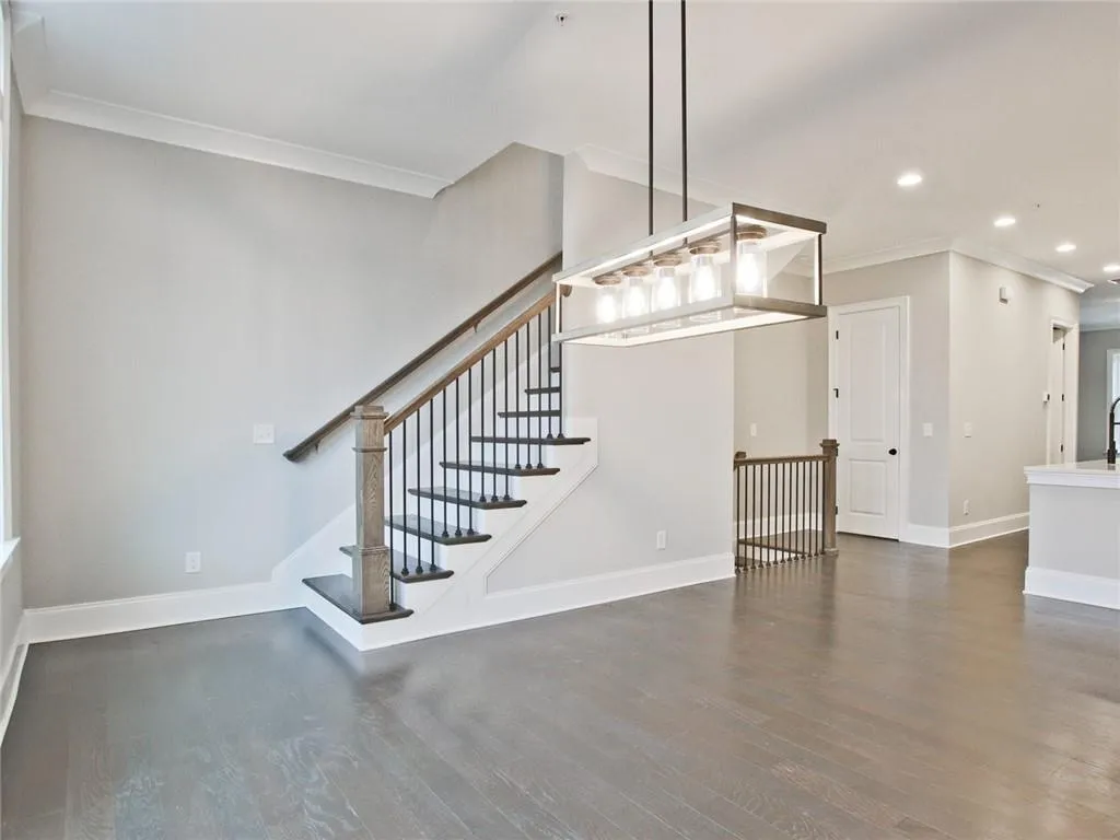 6678 Sterling Drive, Sandy Springs, Georgia 30328, 2 Bedrooms Bedrooms, ,3 BathroomsBathrooms,Residential,Sold,6678 Sterling Drive,6898144