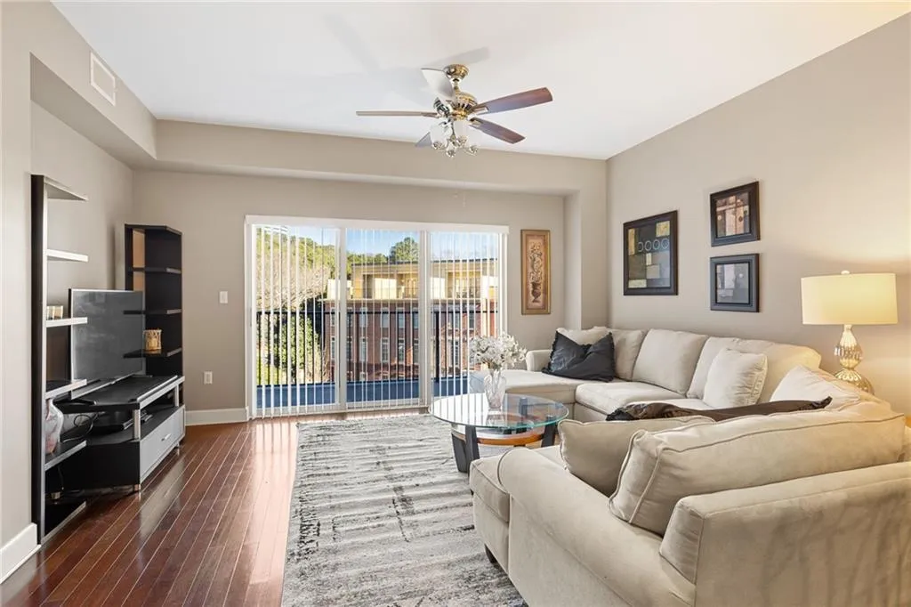 200 River Vista Drive Unit 505, Atlanta, Georgia 30339, 1 Bedroom Bedrooms, 0 ,1 BathroomBathrooms,Residential,Sold,200 River Vista Drive Unit 505,7705492
