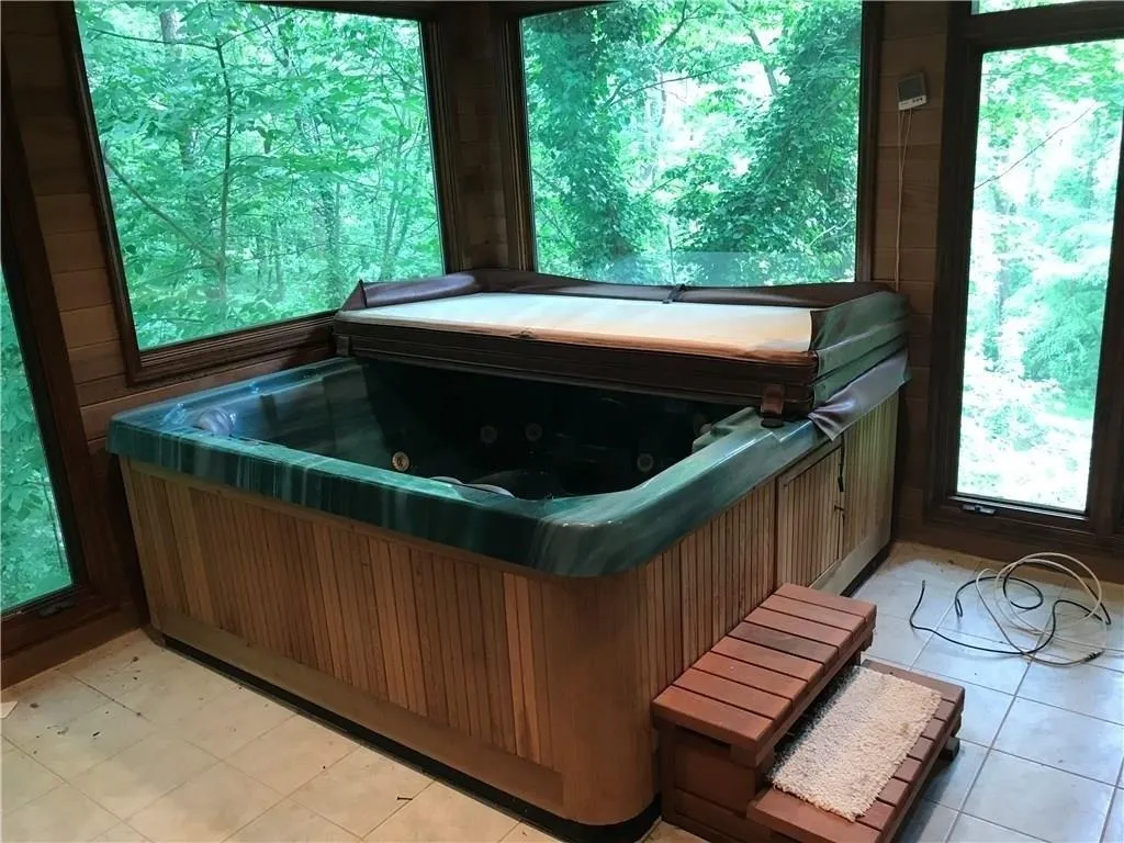 3070 River North Parkway, Atlanta, Georgia 30328, 4 Bedrooms Bedrooms, ,2 BathroomsBathrooms,Residential,Sold,3070 River North Parkway,6015213 3070 River North Parkway, Atlanta, Georgia 30328, 4 Bedrooms Bedrooms, ,2 BathroomsBathrooms,Residential,Sold,3070 River North Parkway,6015213