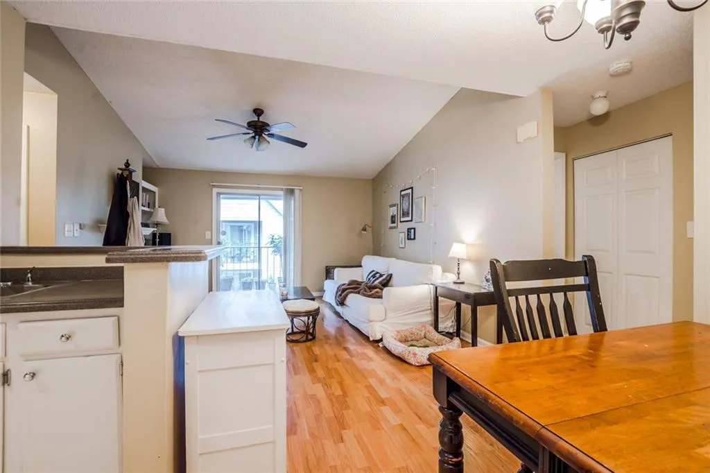 309 Granville Court, Sandy Springs, Georgia 30328, 1 Bedroom Bedrooms, ,1 BathroomBathrooms,Residential,Sold,309 Granville Court,6048156