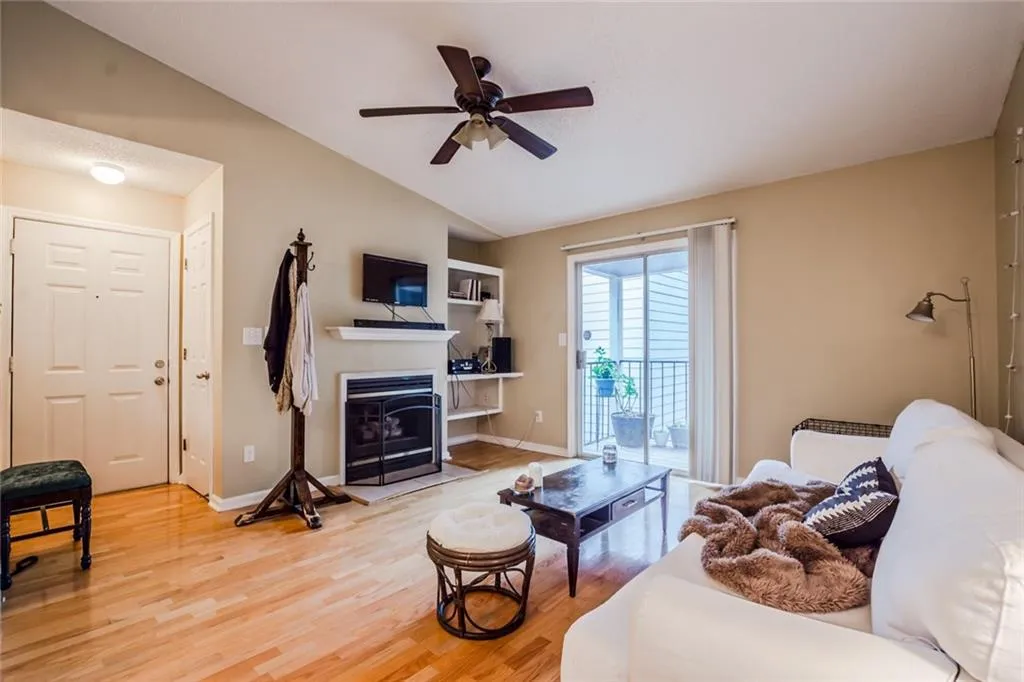 309 Granville Court, Sandy Springs, Georgia 30328, 1 Bedroom Bedrooms, ,1 BathroomBathrooms,Residential,Sold,309 Granville Court,6048156
