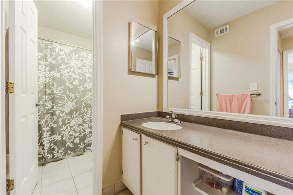 309 Granville Court, Sandy Springs, Georgia 30328, 1 Bedroom Bedrooms, ,1 BathroomBathrooms,Residential,Sold,309 Granville Court,6048156