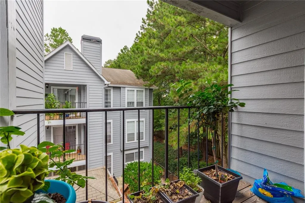 309 Granville Court, Sandy Springs, Georgia 30328, 1 Bedroom Bedrooms, ,1 BathroomBathrooms,Residential,Sold,309 Granville Court,6048156