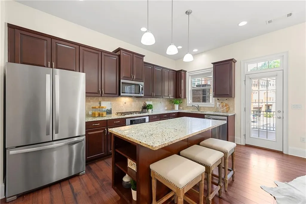 2808 Broughton Lane Se, Atlanta, Georgia 30339, 3 Bedrooms Bedrooms, ,3 BathroomsBathrooms,Residential,For Sale,2808 Broughton Lane Se,7589177