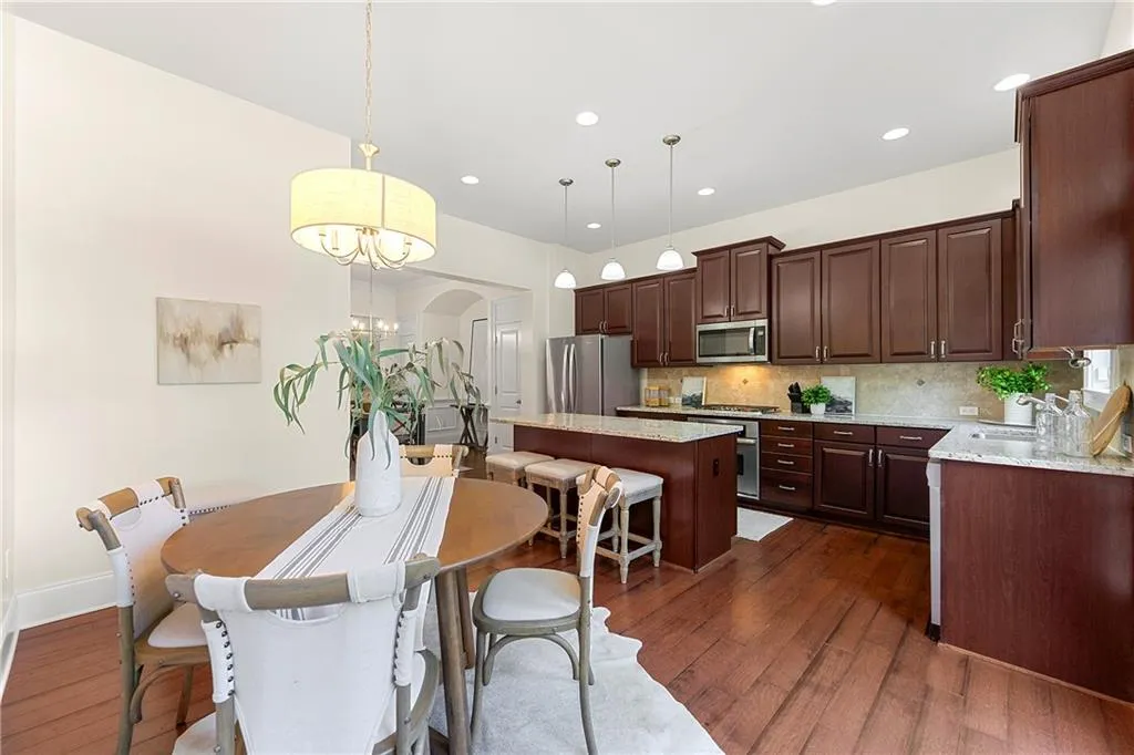 2808 Broughton Lane Se, Atlanta, Georgia 30339, 3 Bedrooms Bedrooms, ,3 BathroomsBathrooms,Residential,For Sale,2808 Broughton Lane Se,7589177