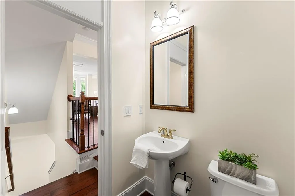 2808 Broughton Lane Se, Atlanta, Georgia 30339, 3 Bedrooms Bedrooms, ,3 BathroomsBathrooms,Residential,For Sale,2808 Broughton Lane Se,7589177