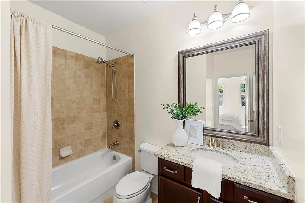 2808 Broughton Lane Se, Atlanta, Georgia 30339, 3 Bedrooms Bedrooms, ,3 BathroomsBathrooms,Residential,For Sale,2808 Broughton Lane Se,7589177