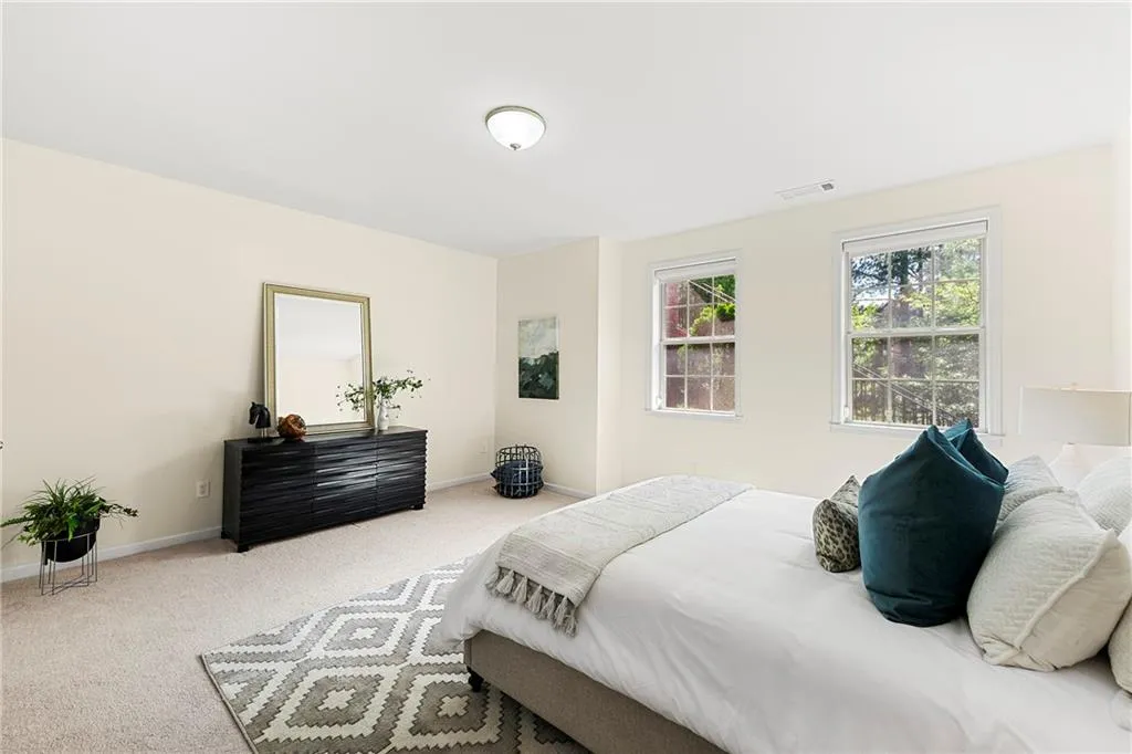 2808 Broughton Lane Se, Atlanta, Georgia 30339, 3 Bedrooms Bedrooms, ,3 BathroomsBathrooms,Residential,For Sale,2808 Broughton Lane Se,7589177