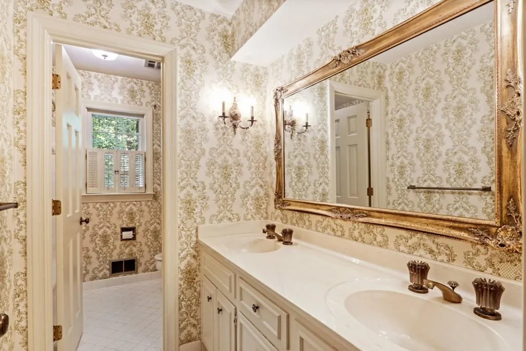 7510 Chaparral Drive, Sandy Springs, Georgia 30350, 5 Bedrooms Bedrooms, ,4 BathroomsBathrooms,Residential,Sold,7510 Chaparral Drive,6592027