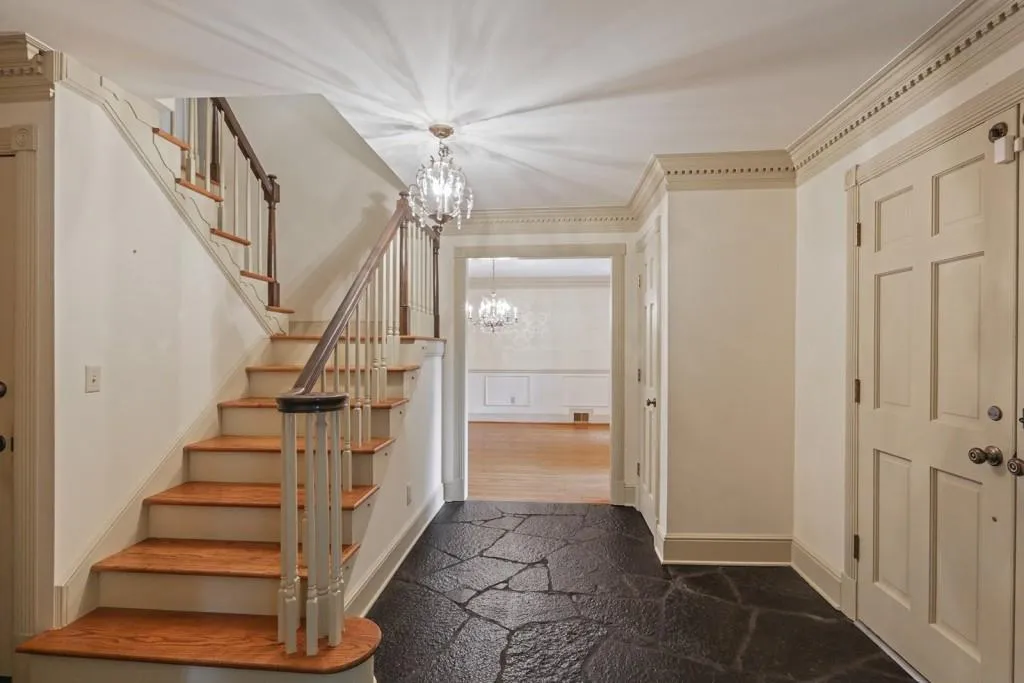 7510 Chaparral Drive, Sandy Springs, Georgia 30350, 5 Bedrooms Bedrooms, ,4 BathroomsBathrooms,Residential,Sold,7510 Chaparral Drive,6592027