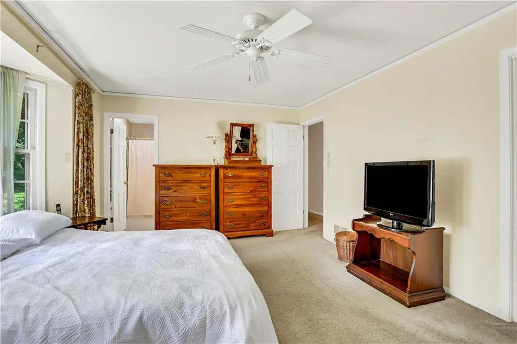 7330 Hunters Branch Drive, Sandy Springs, Georgia 30328, 4 Bedrooms Bedrooms, ,2 BathroomsBathrooms,Residential,Sold,7330 Hunters Branch Drive,7251740