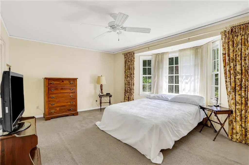 7330 Hunters Branch Drive, Sandy Springs, Georgia 30328, 4 Bedrooms Bedrooms, ,2 BathroomsBathrooms,Residential,Sold,7330 Hunters Branch Drive,7251740