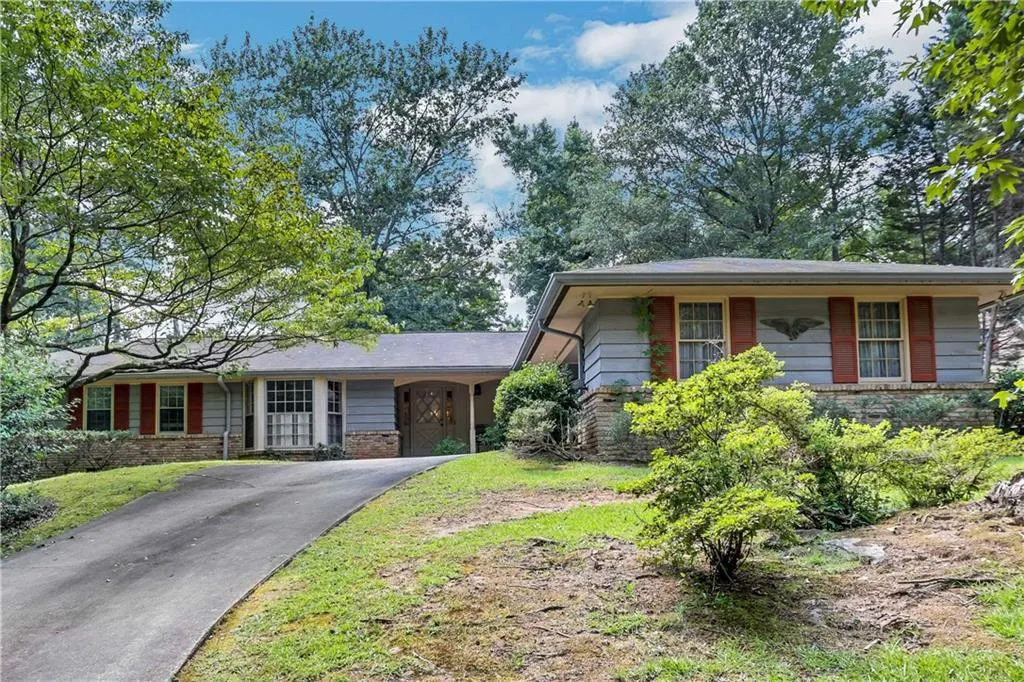 7330 Hunters Branch Drive, Sandy Springs, Georgia 30328, 4 Bedrooms Bedrooms, ,2 BathroomsBathrooms,Residential,Sold,7330 Hunters Branch Drive,7251740
