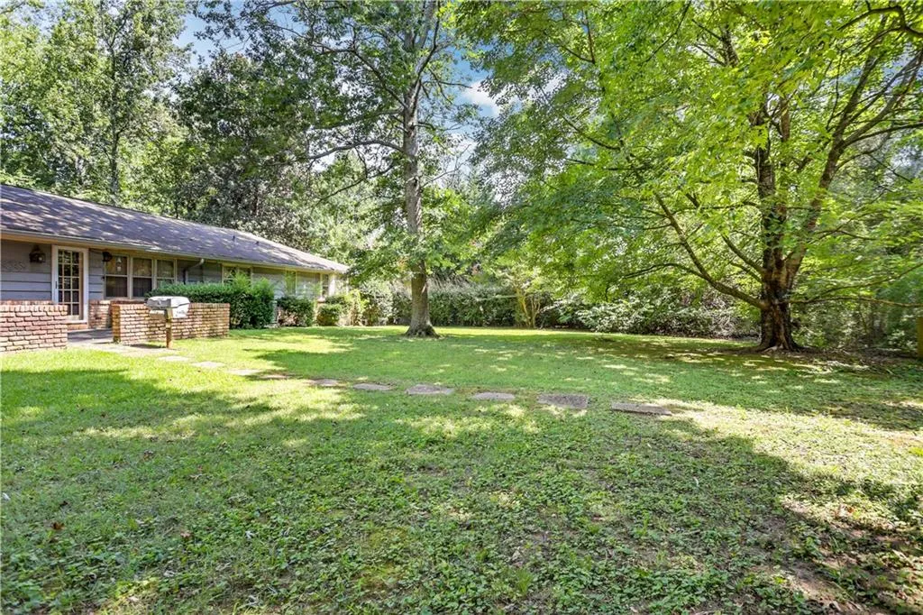7330 Hunters Branch Drive, Sandy Springs, Georgia 30328, 4 Bedrooms Bedrooms, ,2 BathroomsBathrooms,Residential,Sold,7330 Hunters Branch Drive,7251740