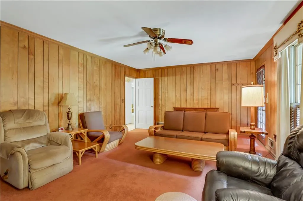 7330 Hunters Branch Drive, Sandy Springs, Georgia 30328, 4 Bedrooms Bedrooms, ,2 BathroomsBathrooms,Residential,Sold,7330 Hunters Branch Drive,7251740