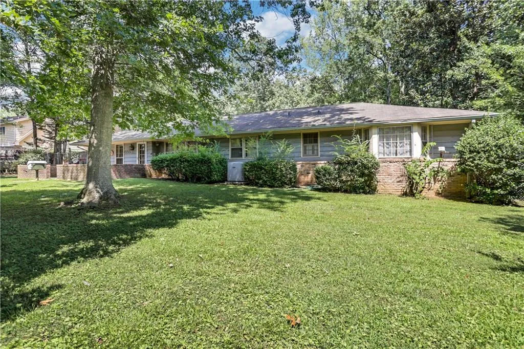 7330 Hunters Branch Drive, Sandy Springs, Georgia 30328, 4 Bedrooms Bedrooms, ,2 BathroomsBathrooms,Residential,Sold,7330 Hunters Branch Drive,7251740