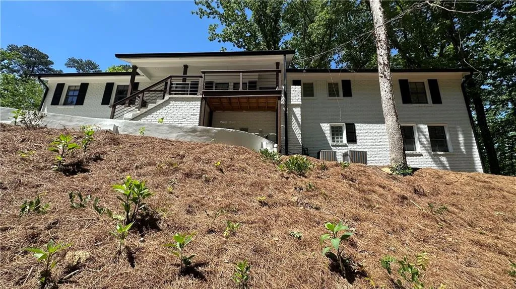 85 Bonnie Lane, Sandy Springs, Georgia 30328, 3 Bedrooms Bedrooms, ,3 BathroomsBathrooms,Residential,For Sale,85 Bonnie Lane,7713812
