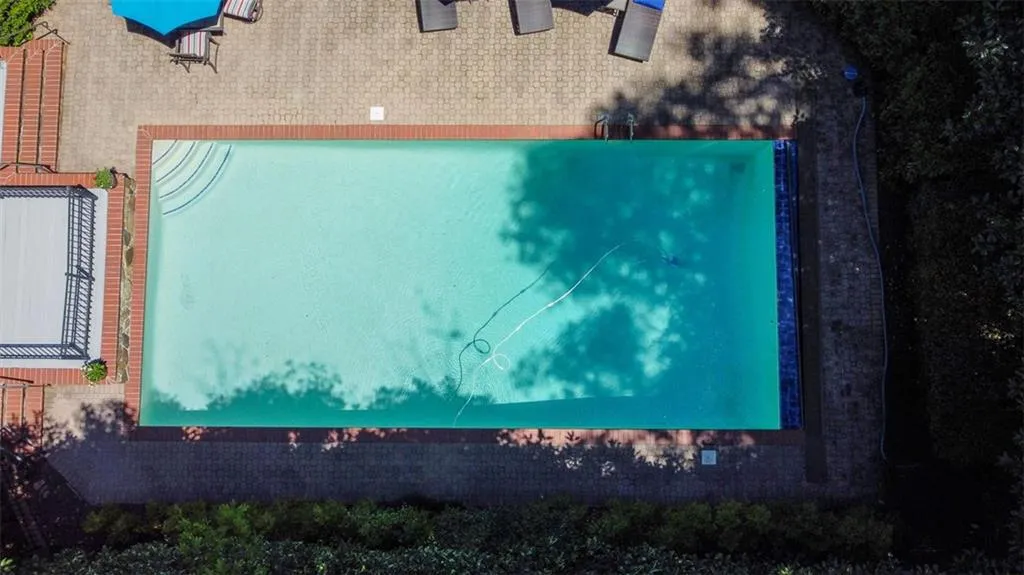 1630 Brandon Hall Drive, Sandy Springs, Georgia 30350, 4 Bedrooms Bedrooms, ,4 BathroomsBathrooms,Residential,Sold,1630 Brandon Hall Drive,6888039