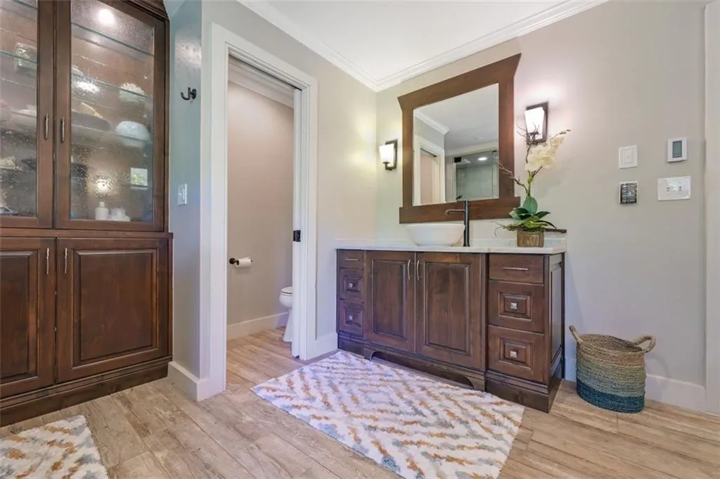 1630 Brandon Hall Drive, Sandy Springs, Georgia 30350, 4 Bedrooms Bedrooms, ,4 BathroomsBathrooms,Residential,Sold,1630 Brandon Hall Drive,6888039