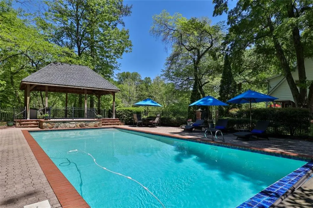 1630 Brandon Hall Drive, Sandy Springs, Georgia 30350, 4 Bedrooms Bedrooms, ,4 BathroomsBathrooms,Residential,Sold,1630 Brandon Hall Drive,6888039