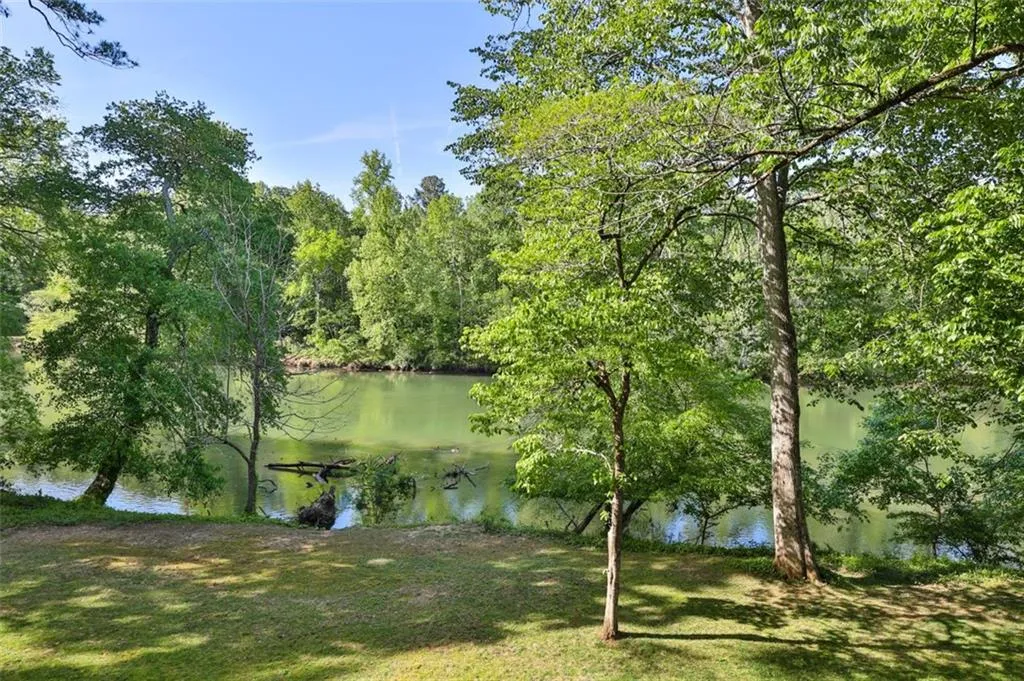 1630 Brandon Hall Drive, Sandy Springs, Georgia 30350, 4 Bedrooms Bedrooms, ,4 BathroomsBathrooms,Residential,Sold,1630 Brandon Hall Drive,6888039