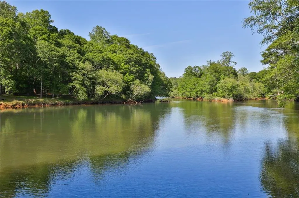 1630 Brandon Hall Drive, Sandy Springs, Georgia 30350, 4 Bedrooms Bedrooms, ,4 BathroomsBathrooms,Residential,Sold,1630 Brandon Hall Drive,6888039