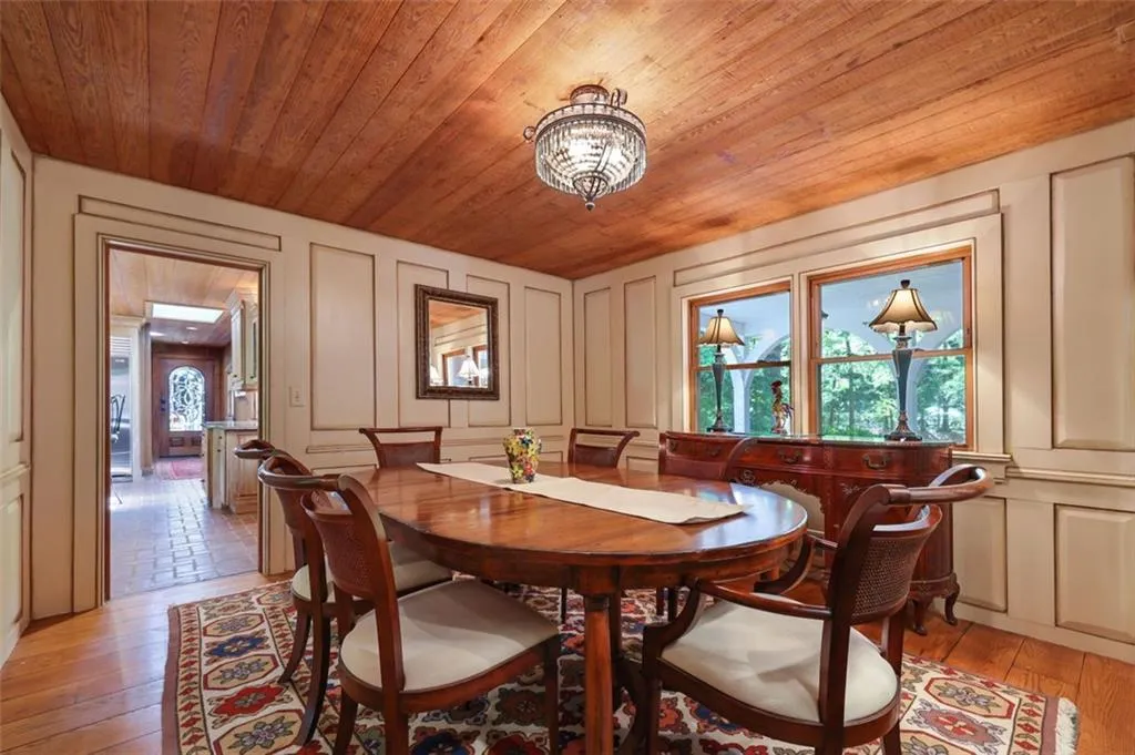 1630 Brandon Hall Drive, Sandy Springs, Georgia 30350, 4 Bedrooms Bedrooms, ,4 BathroomsBathrooms,Residential,Sold,1630 Brandon Hall Drive,6888039