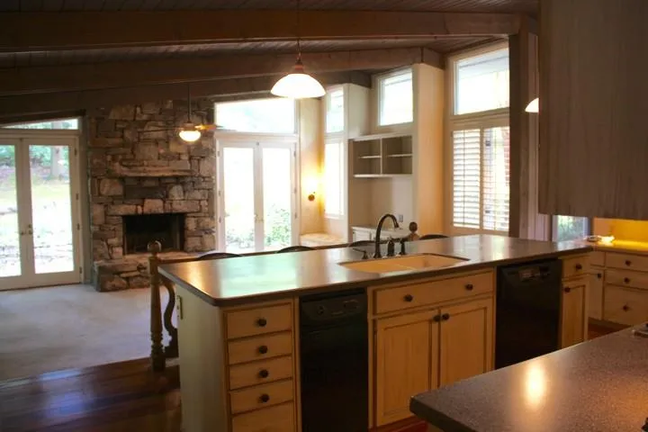 301 Londonberry Road, Atlanta, Georgia 30327, 4 Bedrooms Bedrooms, ,4 BathroomsBathrooms,Residential,Sold,301 Londonberry Road,5727079