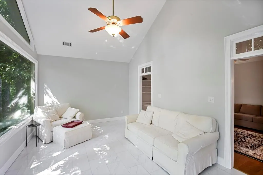 7155 Roswell Road Unit 5, Sandy Springs, Georgia 30328, 3 Bedrooms Bedrooms, ,2 BathroomsBathrooms,Residential,Sold,7155 Roswell Road Unit 5,7243730