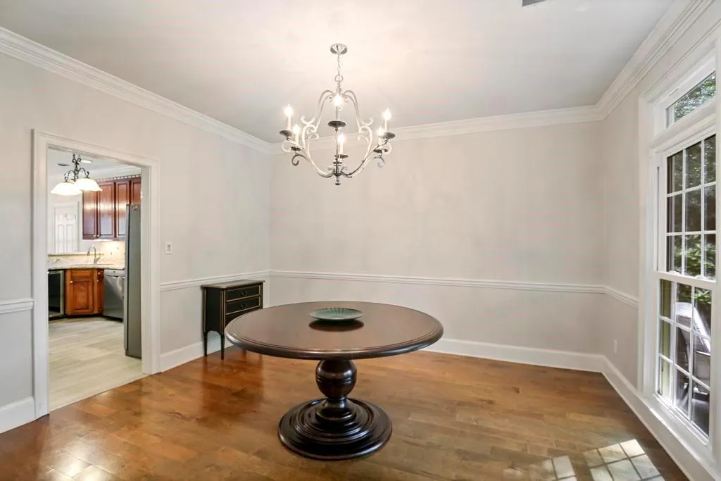 7155 Roswell Road Unit 5, Sandy Springs, Georgia 30328, 3 Bedrooms Bedrooms, ,2 BathroomsBathrooms,Residential,Sold,7155 Roswell Road Unit 5,7243730