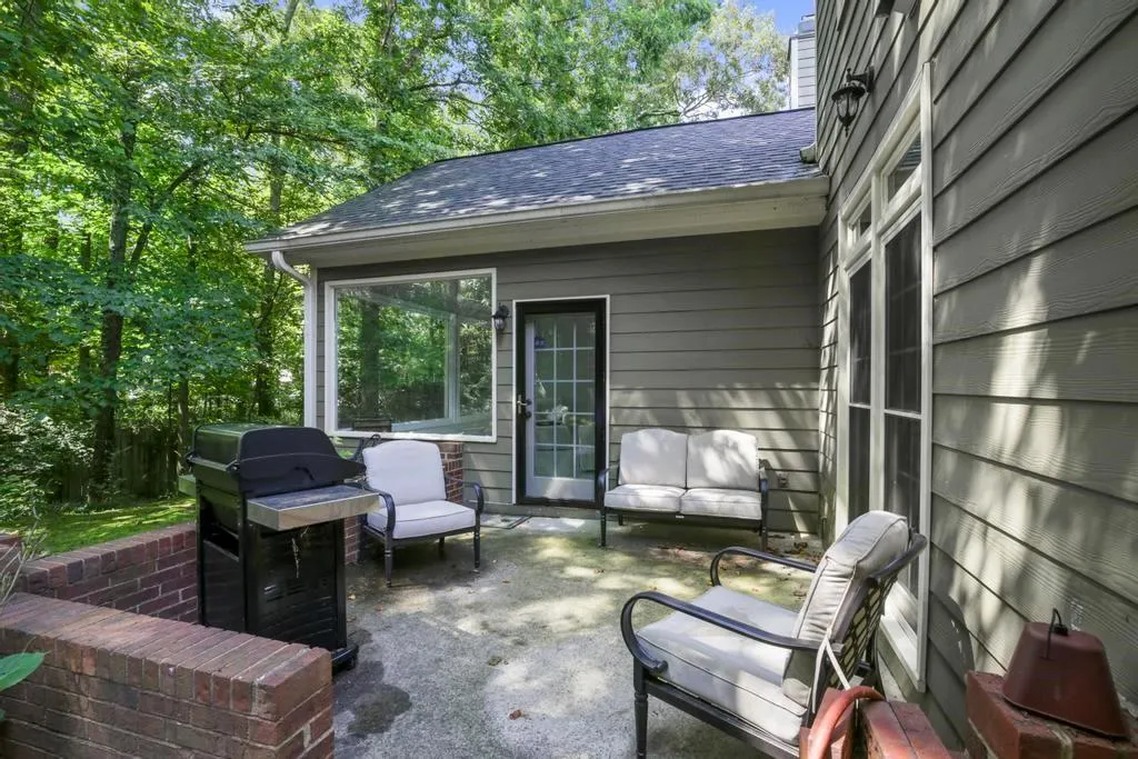 7155 Roswell Road Unit 5, Sandy Springs, Georgia 30328, 3 Bedrooms Bedrooms, ,2 BathroomsBathrooms,Residential,Sold,7155 Roswell Road Unit 5,7243730