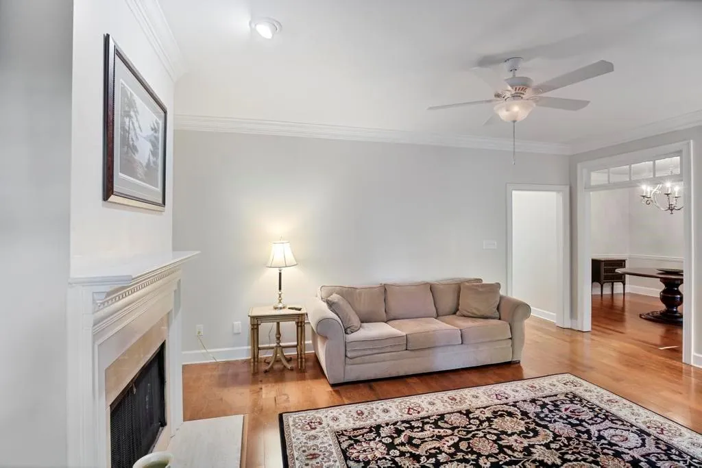 7155 Roswell Road Unit 5, Sandy Springs, Georgia 30328, 3 Bedrooms Bedrooms, ,2 BathroomsBathrooms,Residential,Sold,7155 Roswell Road Unit 5,7243730
