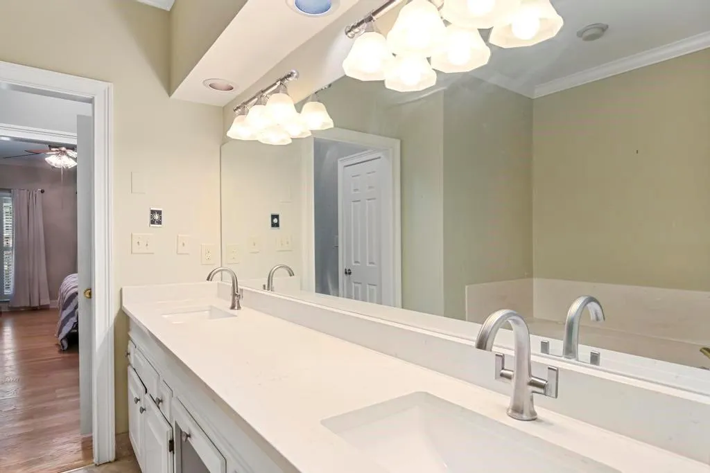 7155 Roswell Road Unit 5, Sandy Springs, Georgia 30328, 3 Bedrooms Bedrooms, ,2 BathroomsBathrooms,Residential,Sold,7155 Roswell Road Unit 5,7243730