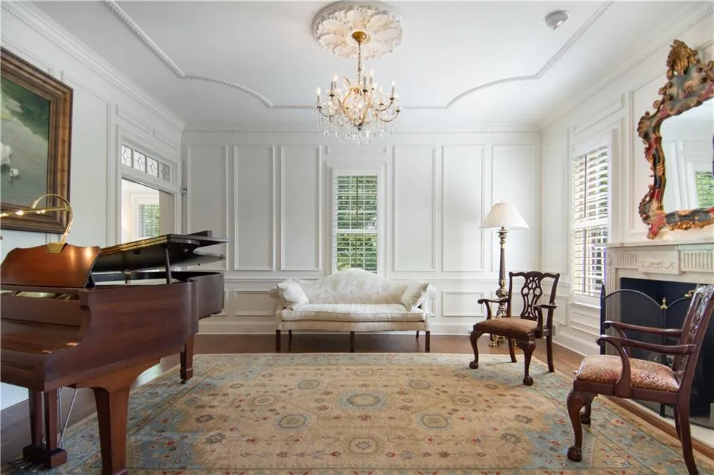 1530 Northwold Drive, Sandy Springs, Georgia 30350, 5 Bedrooms Bedrooms, ,4 BathroomsBathrooms,Residential,Sold,1530 Northwold Drive,6771169